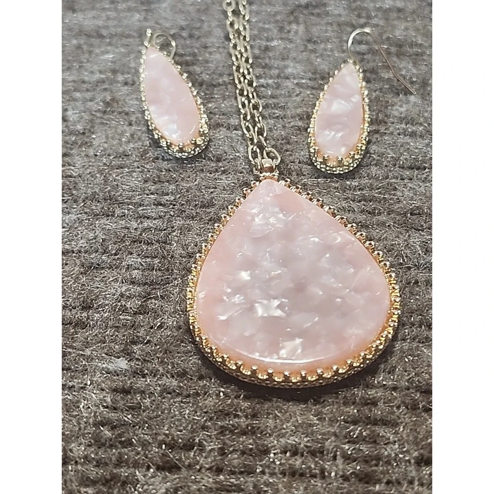 pink teardrop necklace and Dangle earrings Can Hook For Any Length